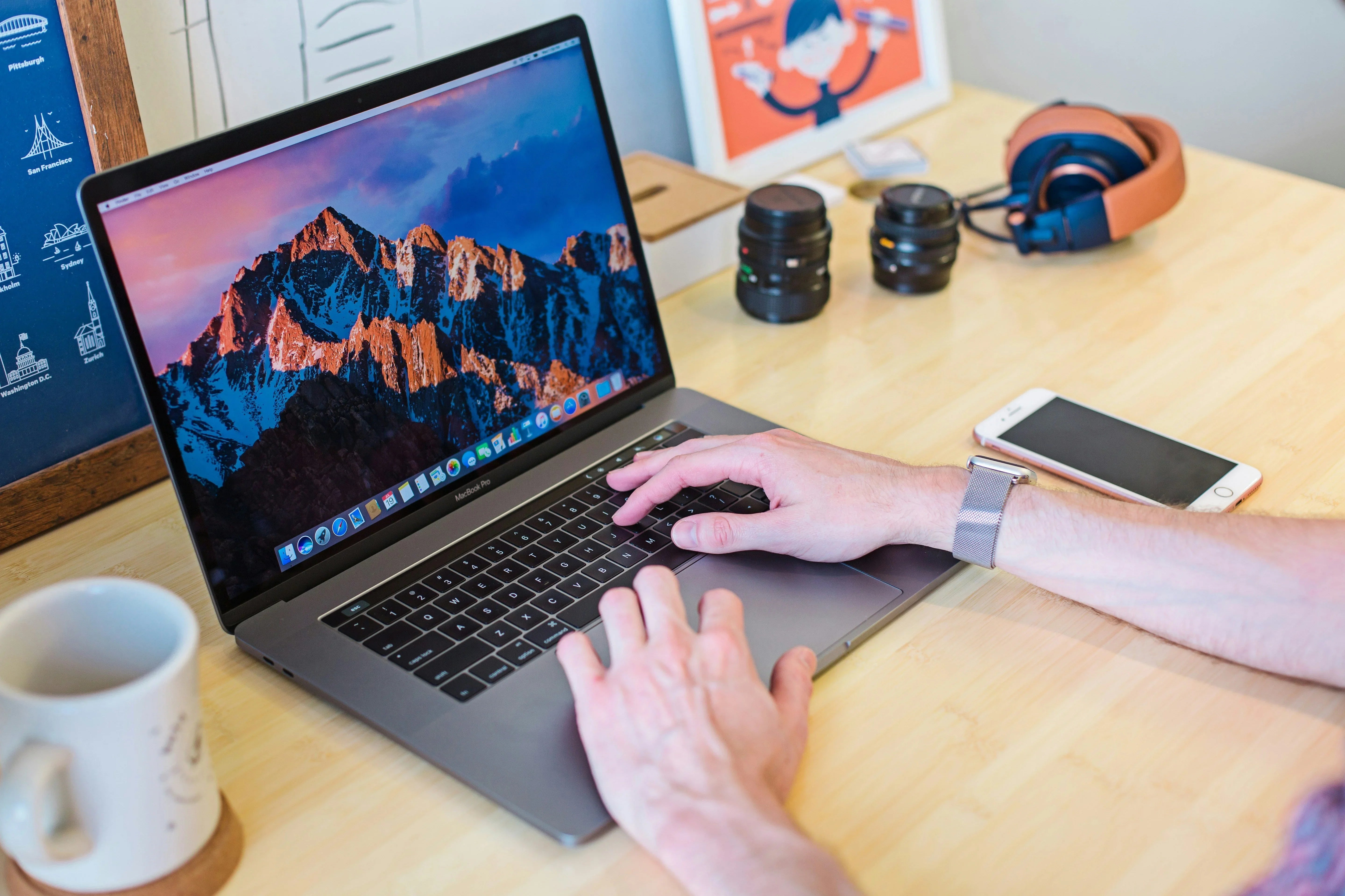 MacBook Air M2 vs. MacBook Pro: Making the Right Choice